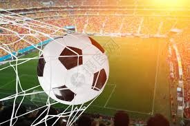 解析国米中场名将，球迷怒斥到莱万为他点赞，双刃剑用好能成惊喜